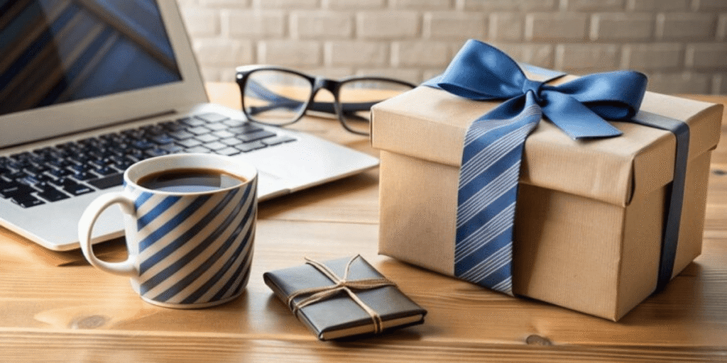 Personalized vs Generic Corporate Gifts: Which Creates a Lasting Business Impact?